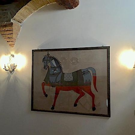 Appartamento L'Arco Romano Foligno Esterno foto