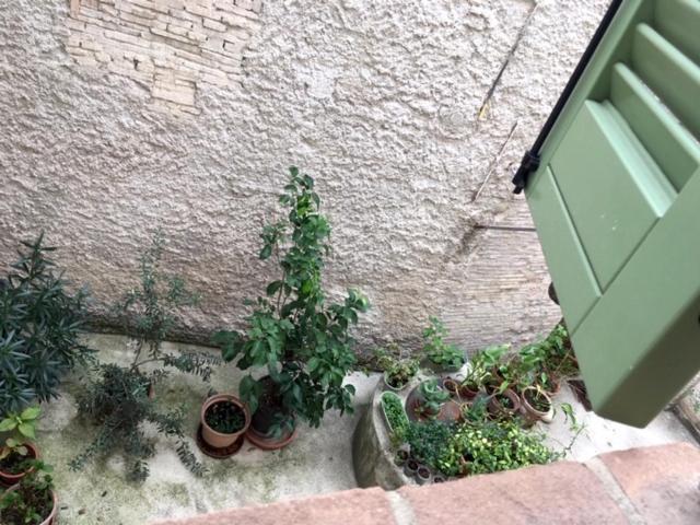 Appartamento L'Arco Romano Foligno Esterno foto